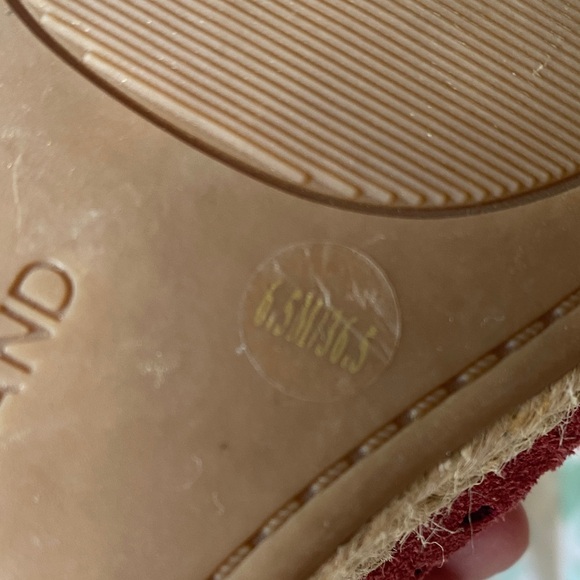 Lucky Brand Women's Pink/ Coral Espadrille Wedges - Picture 10 of 11